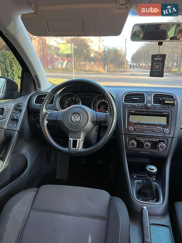 Хетчбек Volkswagen Golf 2009 в Мукачевому