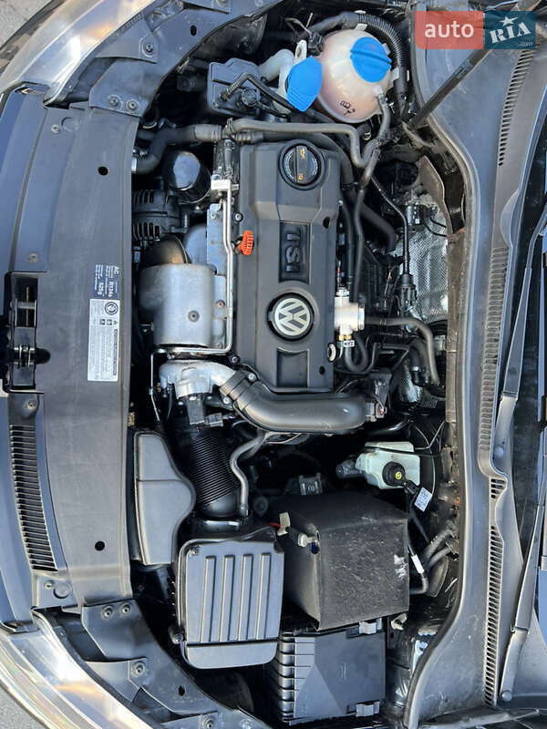 Хетчбек Volkswagen Golf 2009 в Мукачевому