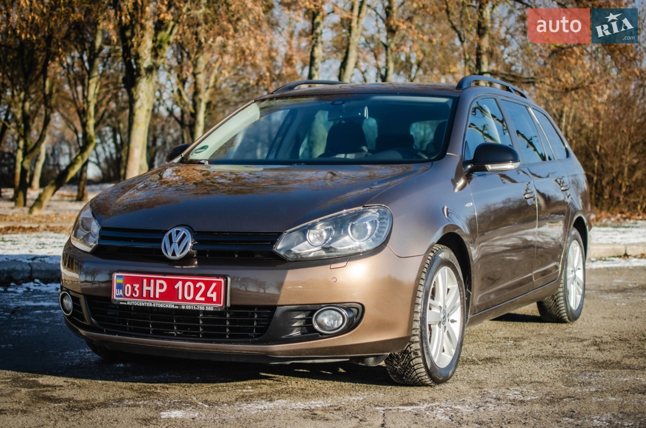 Без пробігу по Україні!
Пригнаний з Німеччини, розмитнений 100%, пройдена сертифікація, готовий до оформлення.
Відмінний технічний та візуальний стан!
Автоматична КПП (DSG, 6-ти ступенева, мокра) перемикає чітко та м'яко.
Економний та потужний двигун; 4.5-5л/100 км.
Модельний та календарний рік виготовлення - 2013.

Гарна комплектація - Match:
• Двозонний клімат контроль
• Передній та задній паркотронік
• Підігрів сидінь 
• Круїз контроль
• Панорама
• Мультикермо 
• Сервокермо
• LED-фари
• Гучний зв'язок
• Ел. склопідйомники 
• Ел. дзеркала з підігрівом
• ESP, ABS, Airbag
• Фаркоп
• Два ключі

Не потребує капіталовкладень!
Можлива перевірка на будь-якій СТО.