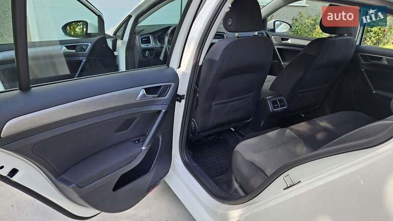 Хэтчбек Volkswagen Golf 2016 в Ивано-Франковске фото 41 Хэтчбек Volkswagen Golf 2016 в Ивано-Франковске