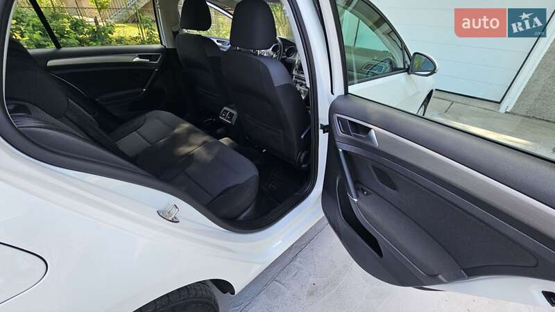 Хэтчбек Volkswagen Golf 2016 в Ивано-Франковске фото 24 Хэтчбек Volkswagen Golf 2016 в Ивано-Франковске