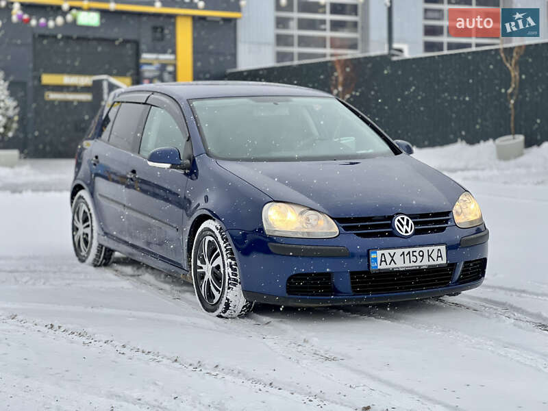 Хетчбек Volkswagen Golf 2005 в Харкові