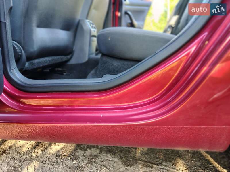 Хетчбек Volkswagen Golf 2009 в Прилуках