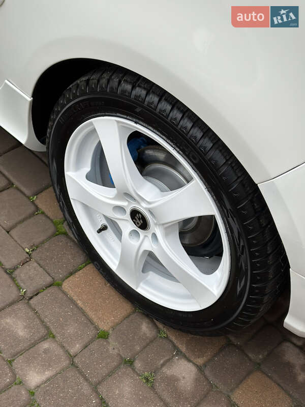 Хетчбек Volkswagen Golf 2007 в Мельниці-Подільській