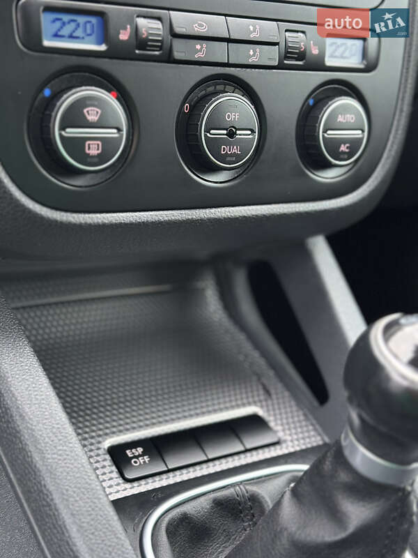 Хетчбек Volkswagen Golf 2007 в Мельниці-Подільській