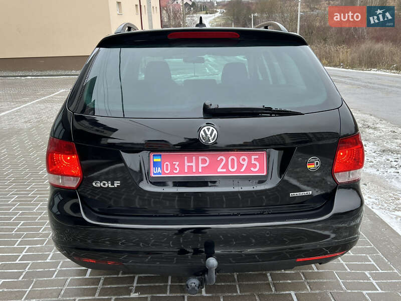 Універсал Volkswagen Golf 2010 в Тернополі