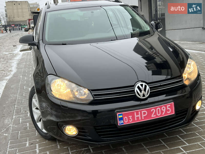 Універсал Volkswagen Golf 2010 в Тернополі