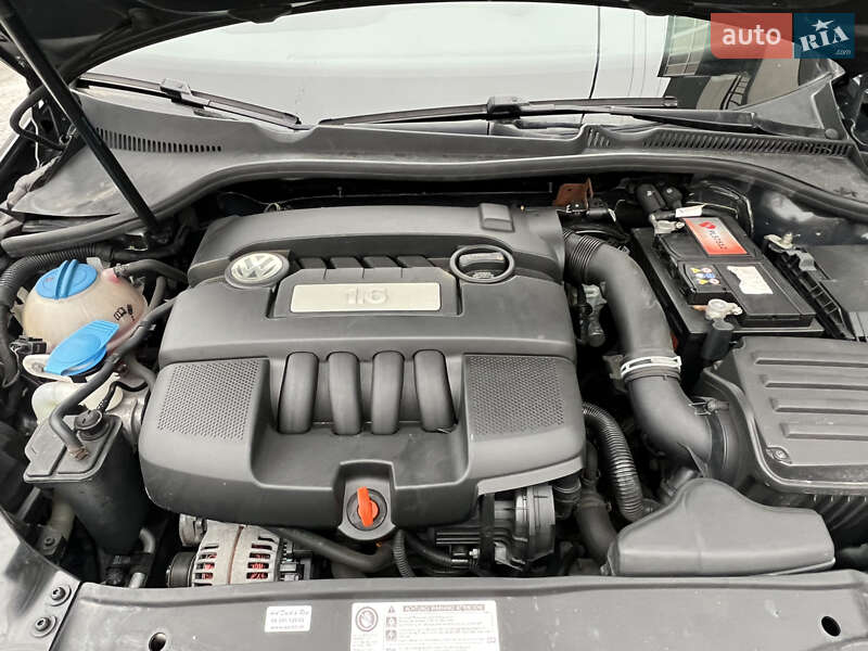 Універсал Volkswagen Golf 2010 в Тернополі