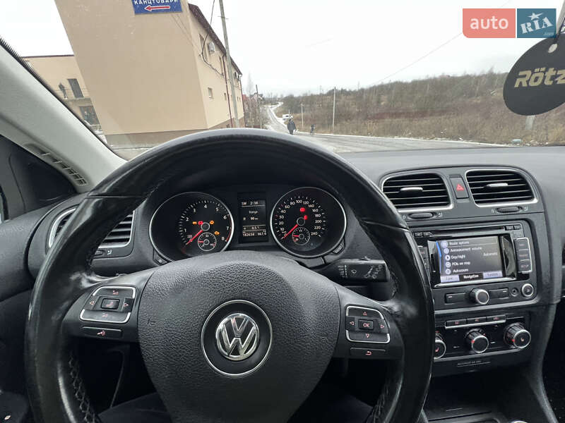 Універсал Volkswagen Golf 2010 в Тернополі
