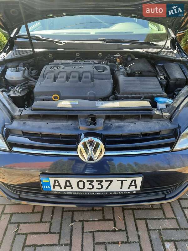 Універсал Volkswagen Golf 2015 в Києві