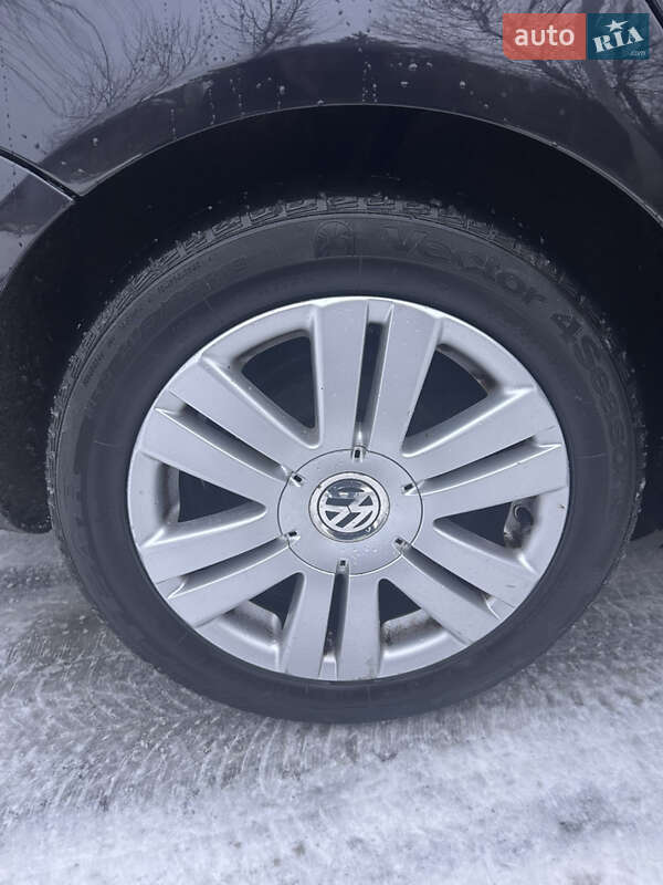 Універсал Volkswagen Golf 2008 в Києві