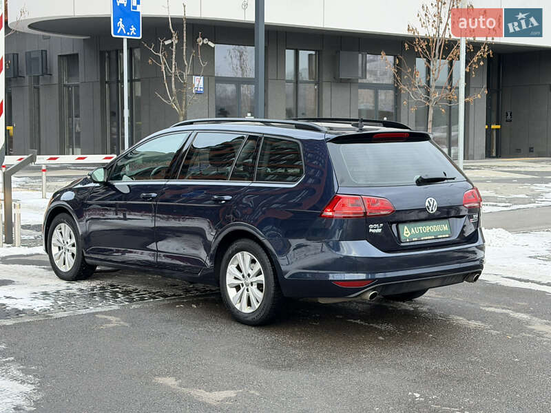 Універсал Volkswagen Golf 2017 в Києві