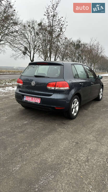 Хетчбек Volkswagen Golf 2010 в Володимирі
