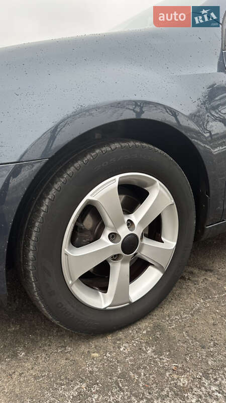 Хетчбек Volkswagen Golf 2010 в Володимирі