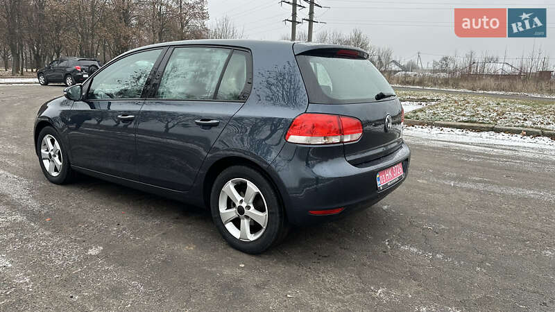Хетчбек Volkswagen Golf 2010 в Володимирі