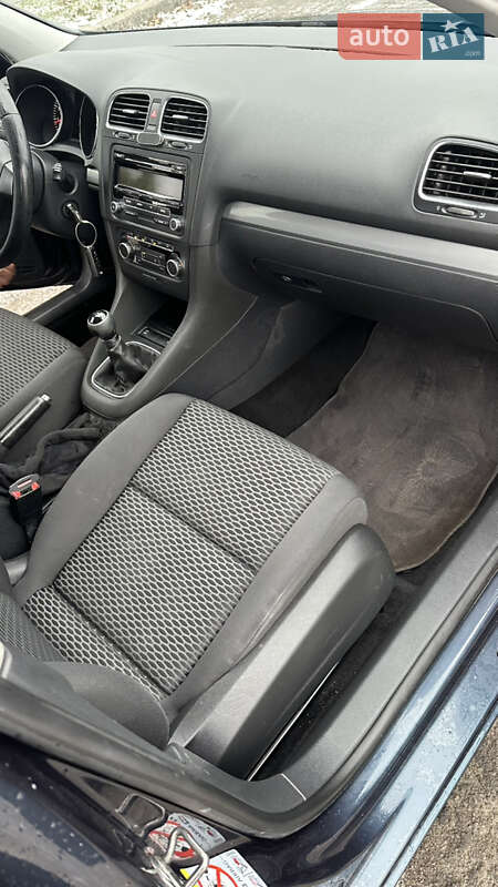 Хетчбек Volkswagen Golf 2010 в Володимирі