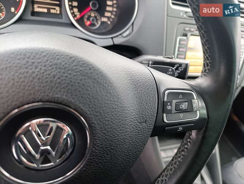 Хетчбек Volkswagen Golf 2011 в Києві