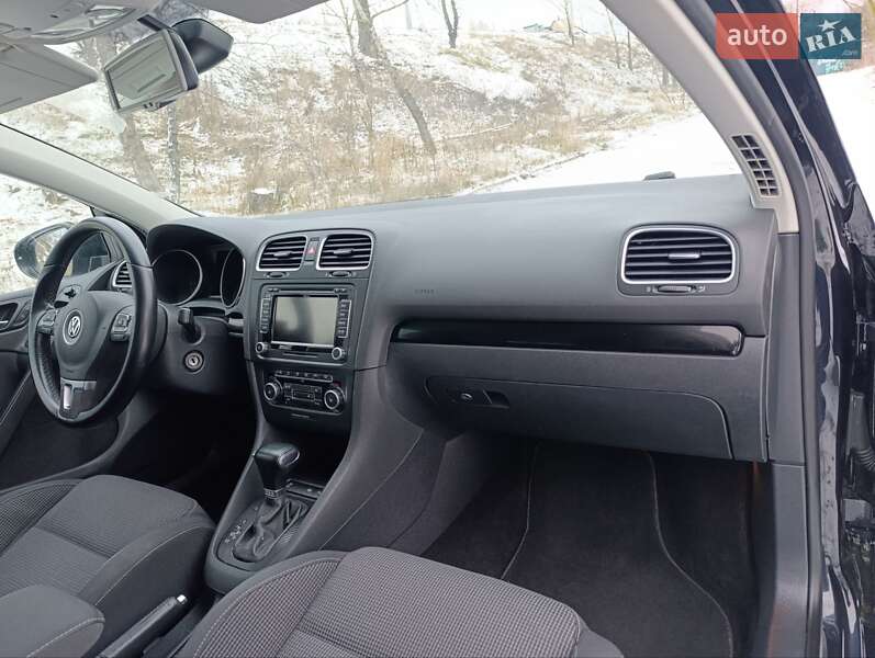Хетчбек Volkswagen Golf 2011 в Києві