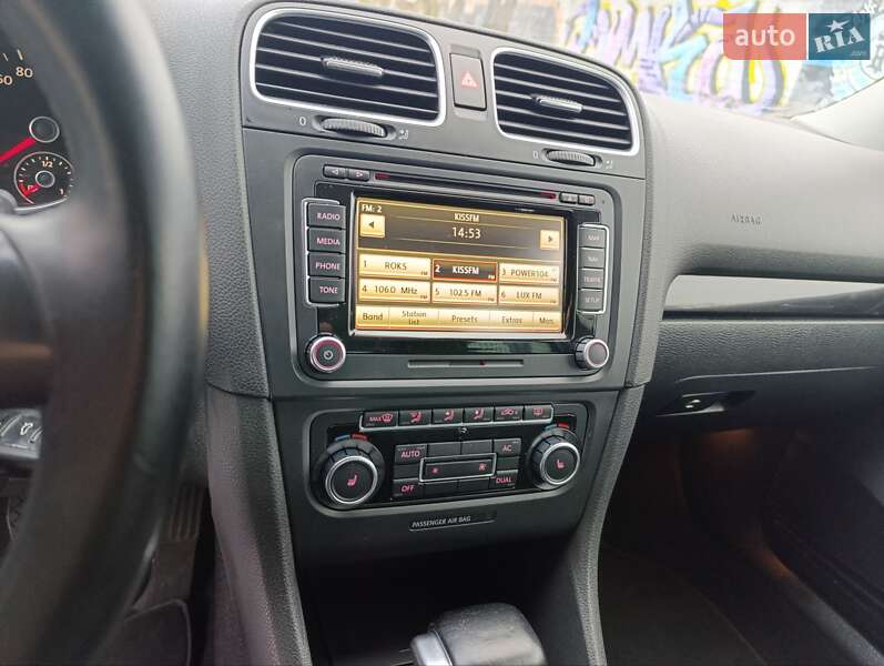 Хетчбек Volkswagen Golf 2011 в Києві