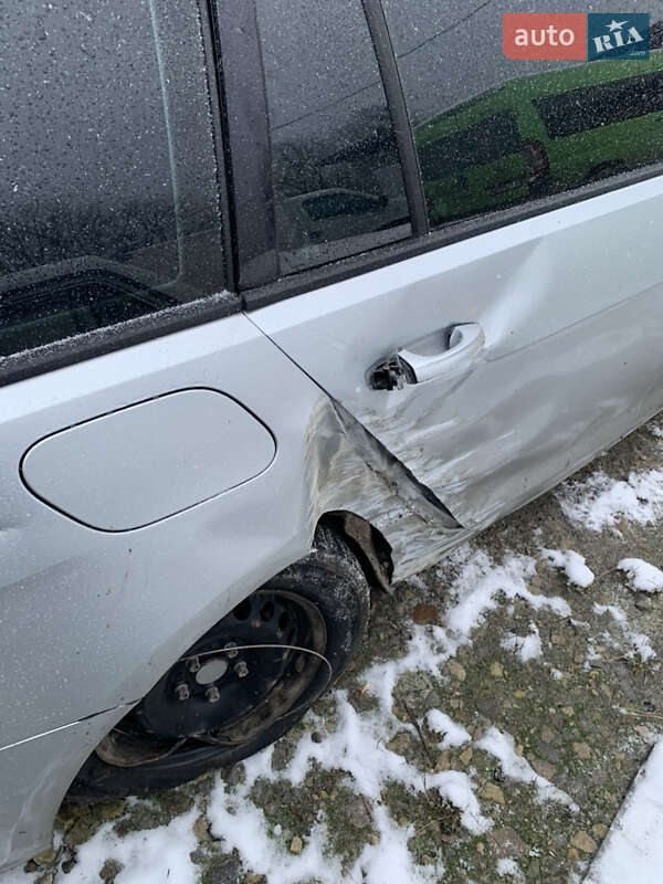 Універсал Volkswagen Golf 2015 в Івано-Франківську