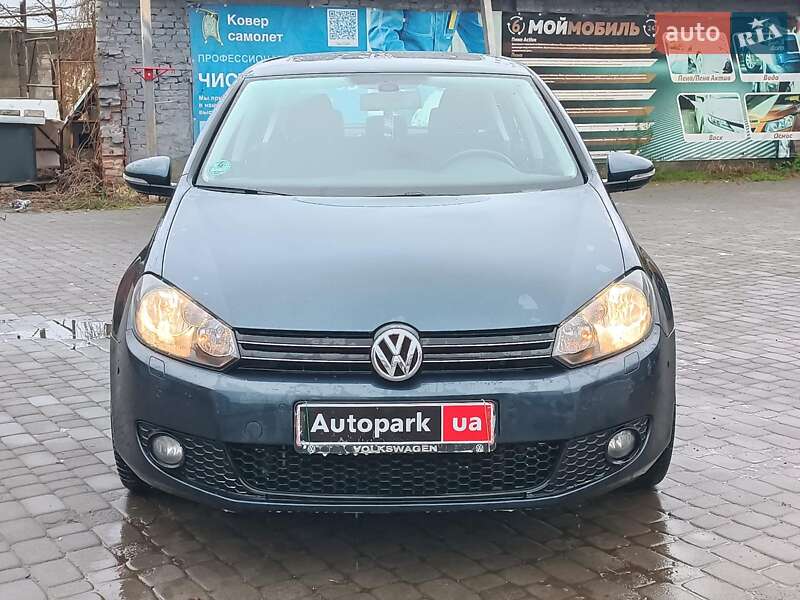 Хетчбек Volkswagen Golf 2010 в Харкові