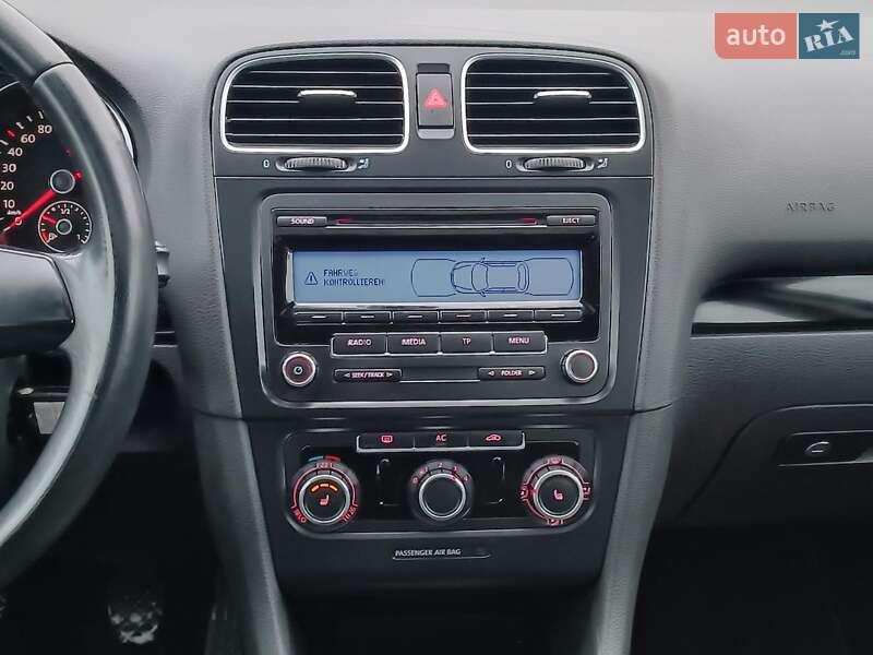 Хетчбек Volkswagen Golf 2010 в Харкові