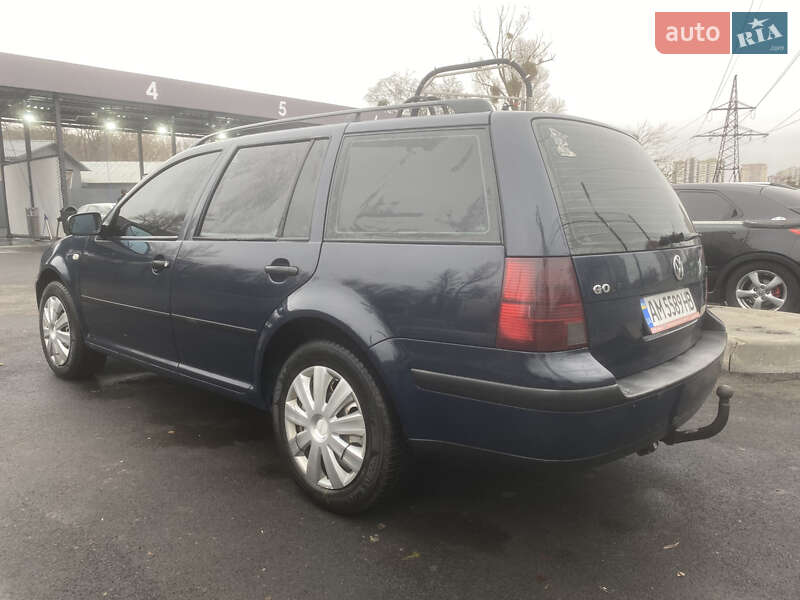 Універсал Volkswagen Golf 2000 в Києві