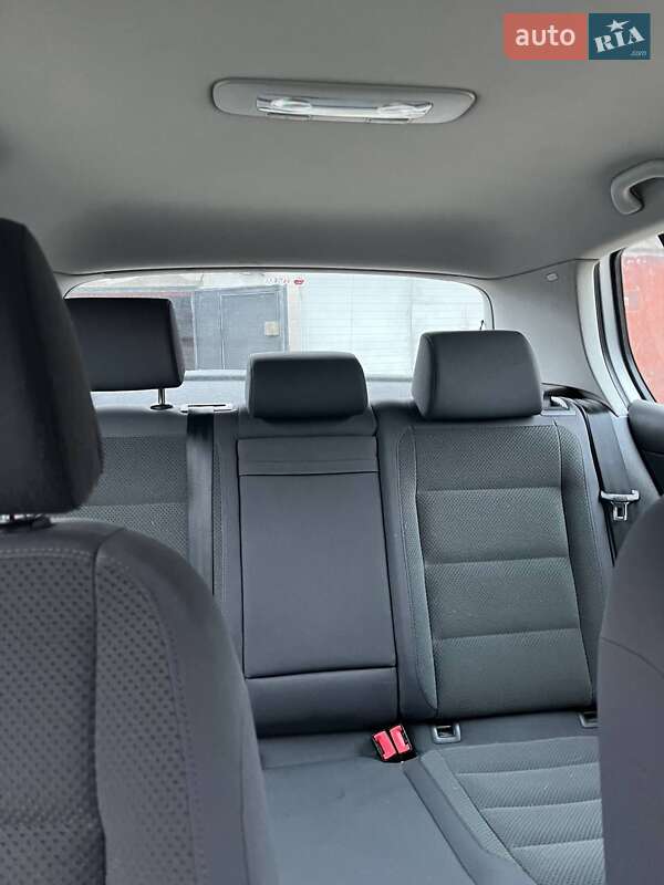 Хэтчбек Volkswagen Golf 2005 в Хмельницком