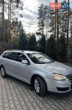 Универсал Volkswagen Golf 2008 в Новояворовске