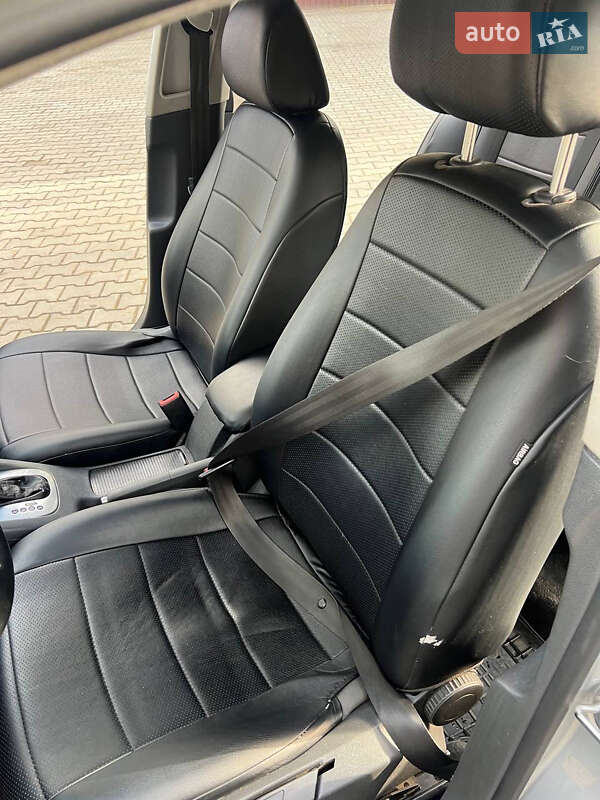 Універсал Volkswagen Golf 2008 в Новояворівську