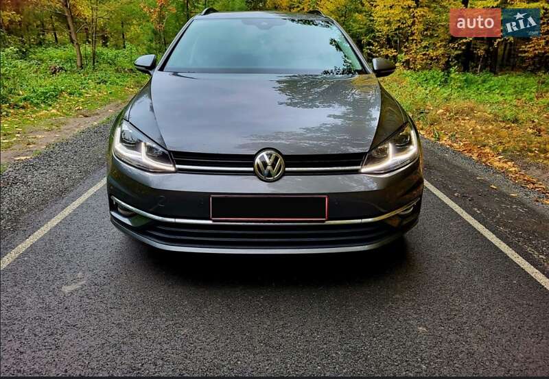 Универсал Volkswagen Golf 2017 в Мурованых Куриловцах