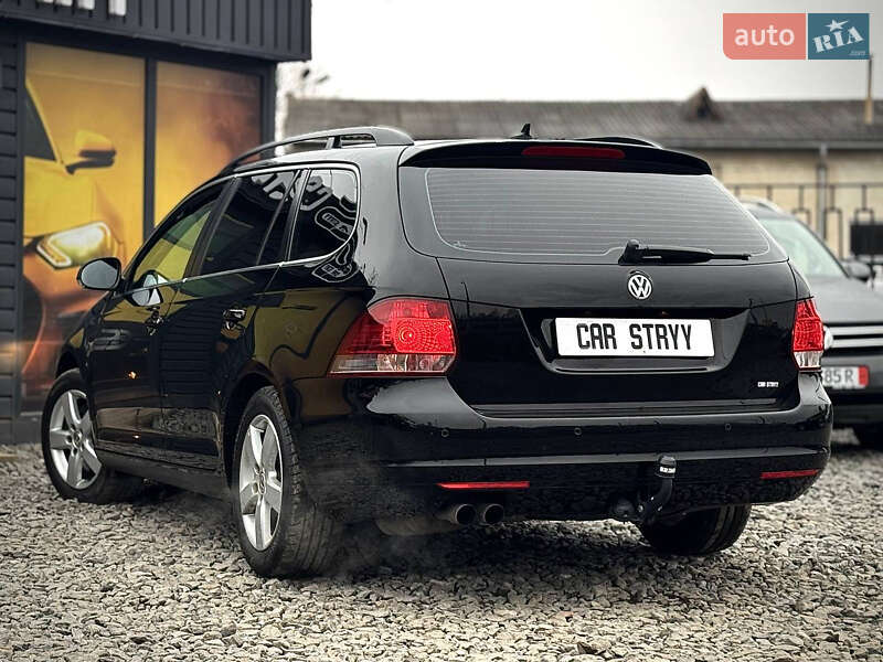 Універсал Volkswagen Golf 2012 в Стрию