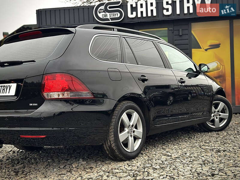 Універсал Volkswagen Golf 2012 в Стрию