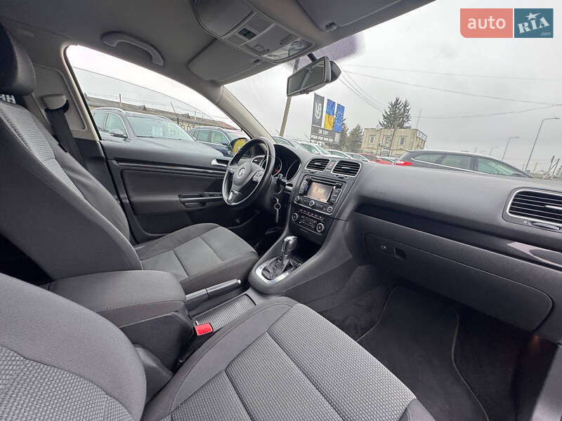 Універсал Volkswagen Golf 2012 в Стрию