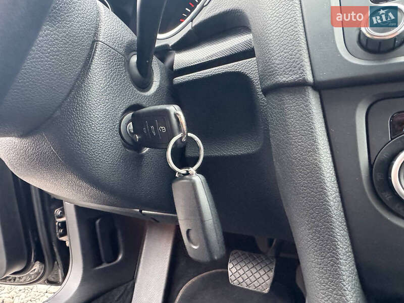 Універсал Volkswagen Golf 2012 в Стрию