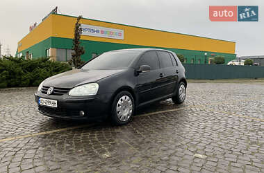 Хетчбек Volkswagen Golf 2005 в Мукачевому