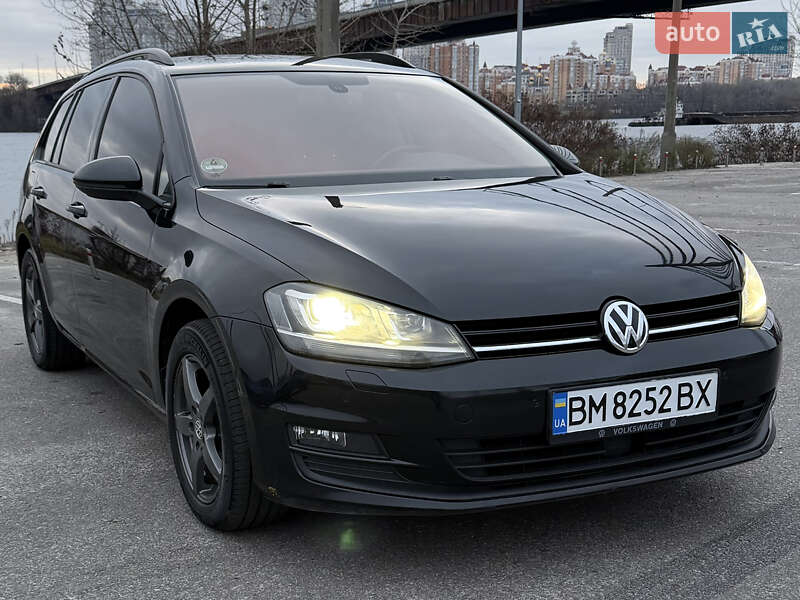 Универсал Volkswagen Golf 2014 в Киеве