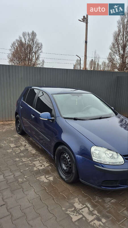 Хетчбек Volkswagen Golf 2005 в Кривому Розі