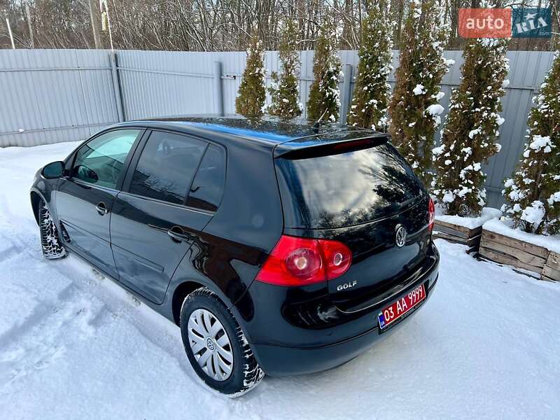 Хетчбек Volkswagen Golf 2008 в Полтаві
