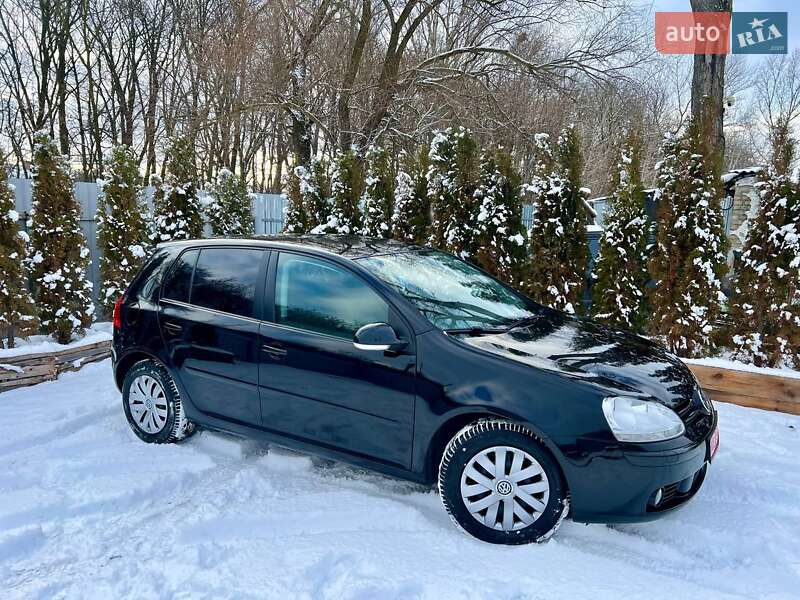 Хетчбек Volkswagen Golf 2008 в Полтаві