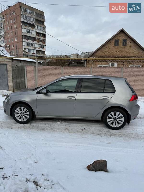 Хетчбек Volkswagen Golf 2014 в Запоріжжі