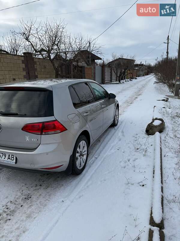 Хетчбек Volkswagen Golf 2014 в Запоріжжі