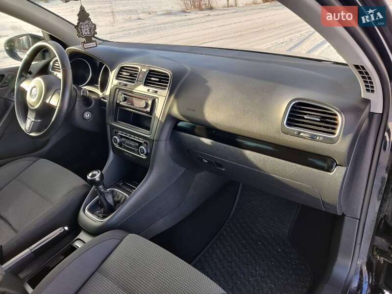 Хетчбек Volkswagen Golf 2009 в Баришівка