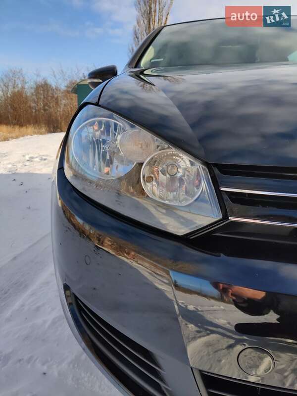 Хетчбек Volkswagen Golf 2009 в Баришівка