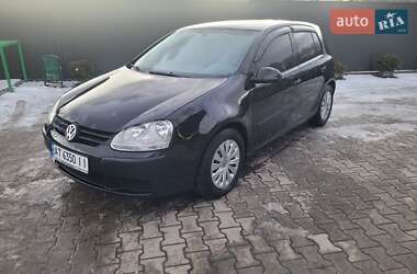 Хэтчбек Volkswagen Golf 2005 в Коломые