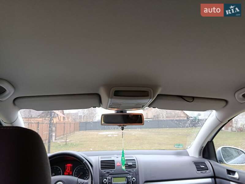 Хетчбек Volkswagen Golf 2008 в Луцьку