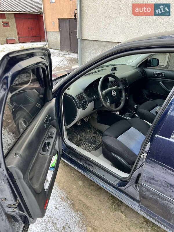 Хетчбек Volkswagen Golf 1998 в Дрогобичі