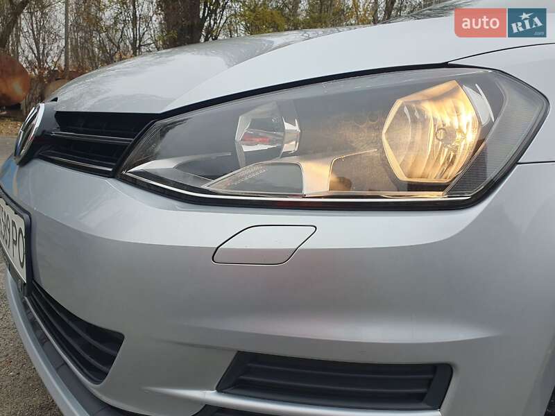 Универсал Volkswagen Golf 2015 в Киеве