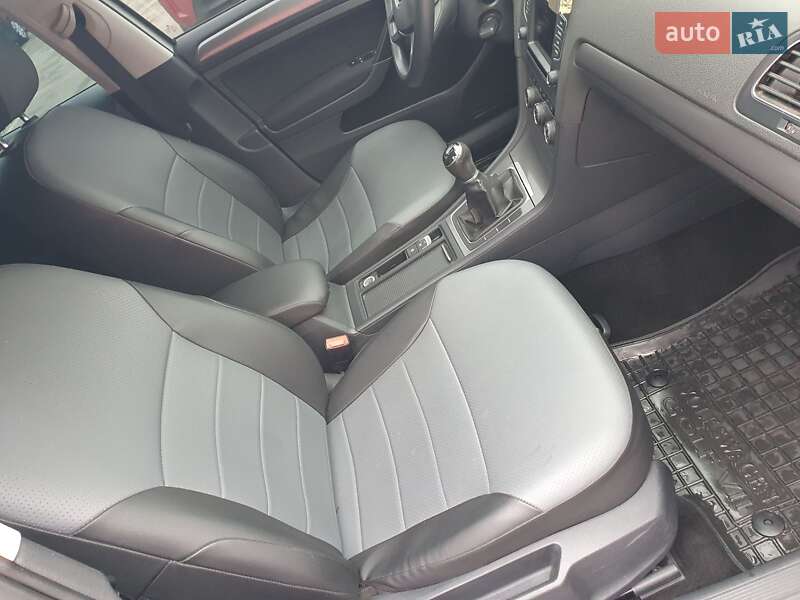 Универсал Volkswagen Golf 2015 в Киеве