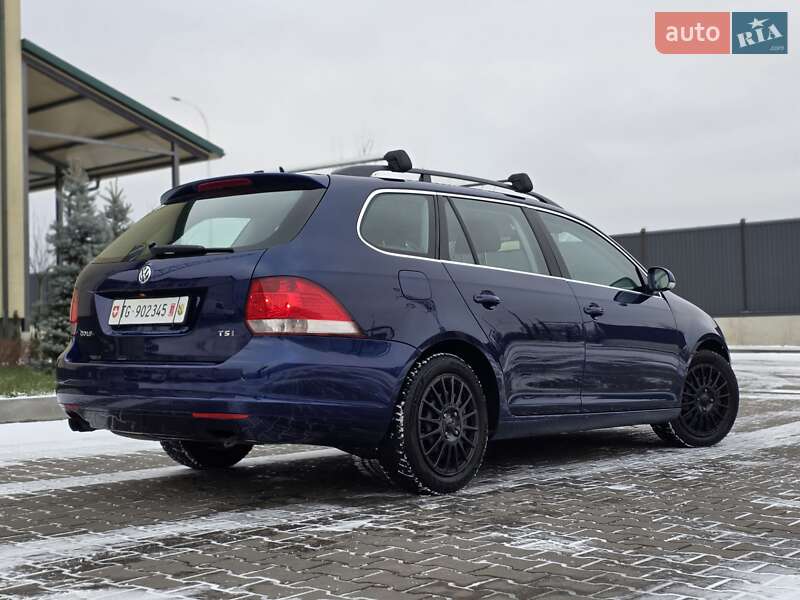 Универсал Volkswagen Golf 2010 в Луцке